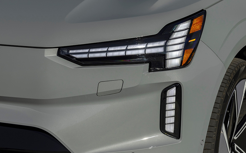 Volvo EX90 LED Scheinwerfer