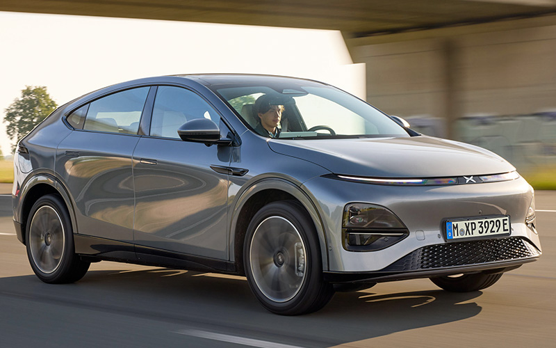XPENG G6 in grau